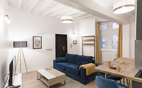 LE NID DU LION - Joli T2 quartier St Georges au calme